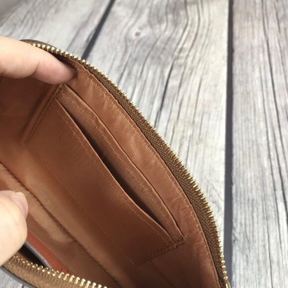 NWT Coach X Peanuts Corner Zip Wristlet Wallet With Snoopy & Woodstock - Picture 7 of 8